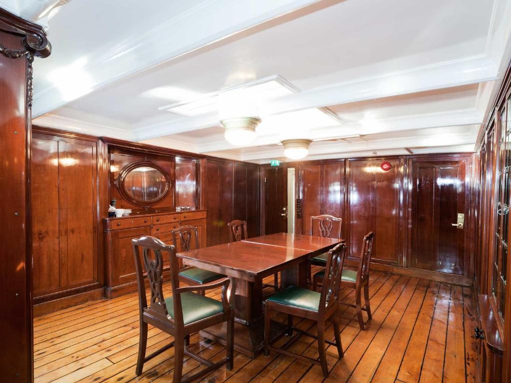 hotel image 16