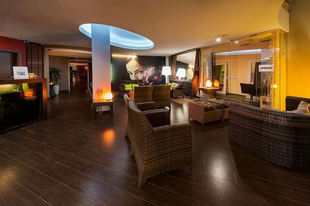 hotel image 16
