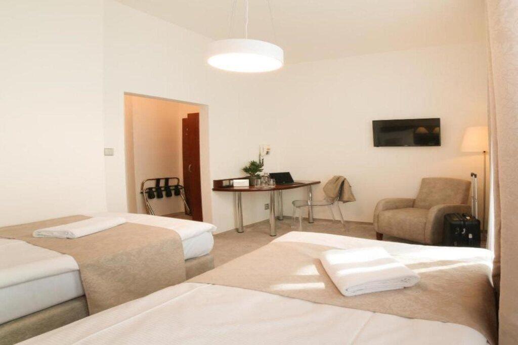 hotel image 10