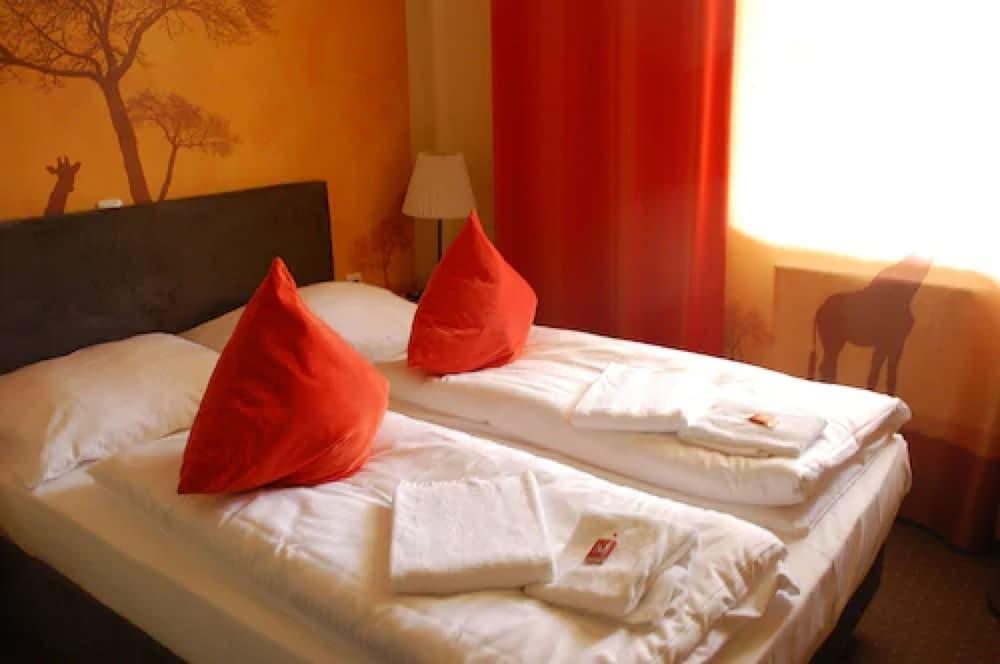hotel image 12
