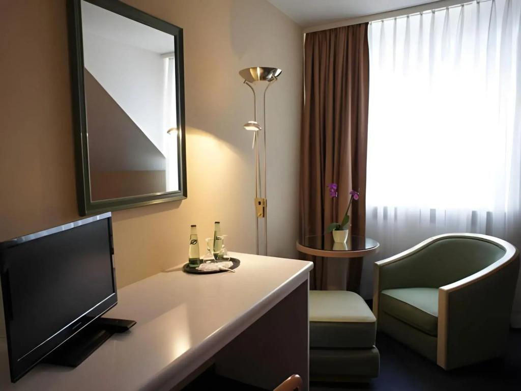 hotel image 13