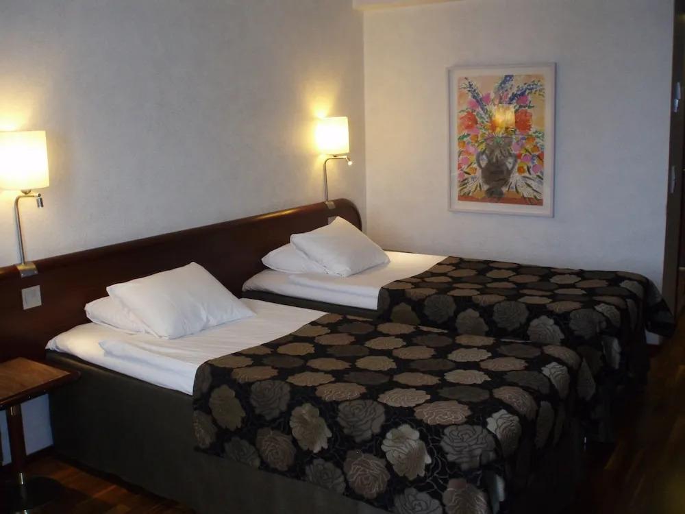 hotel image 10