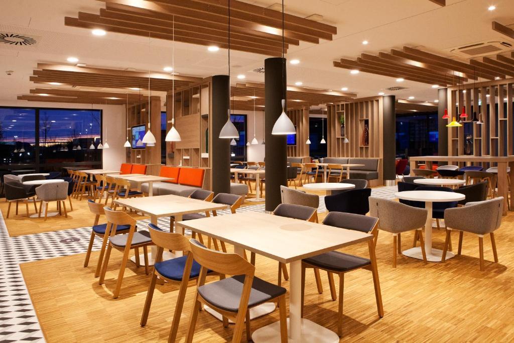 hotel image 10