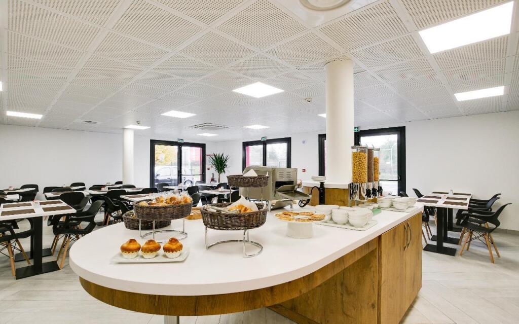 hotel image 11