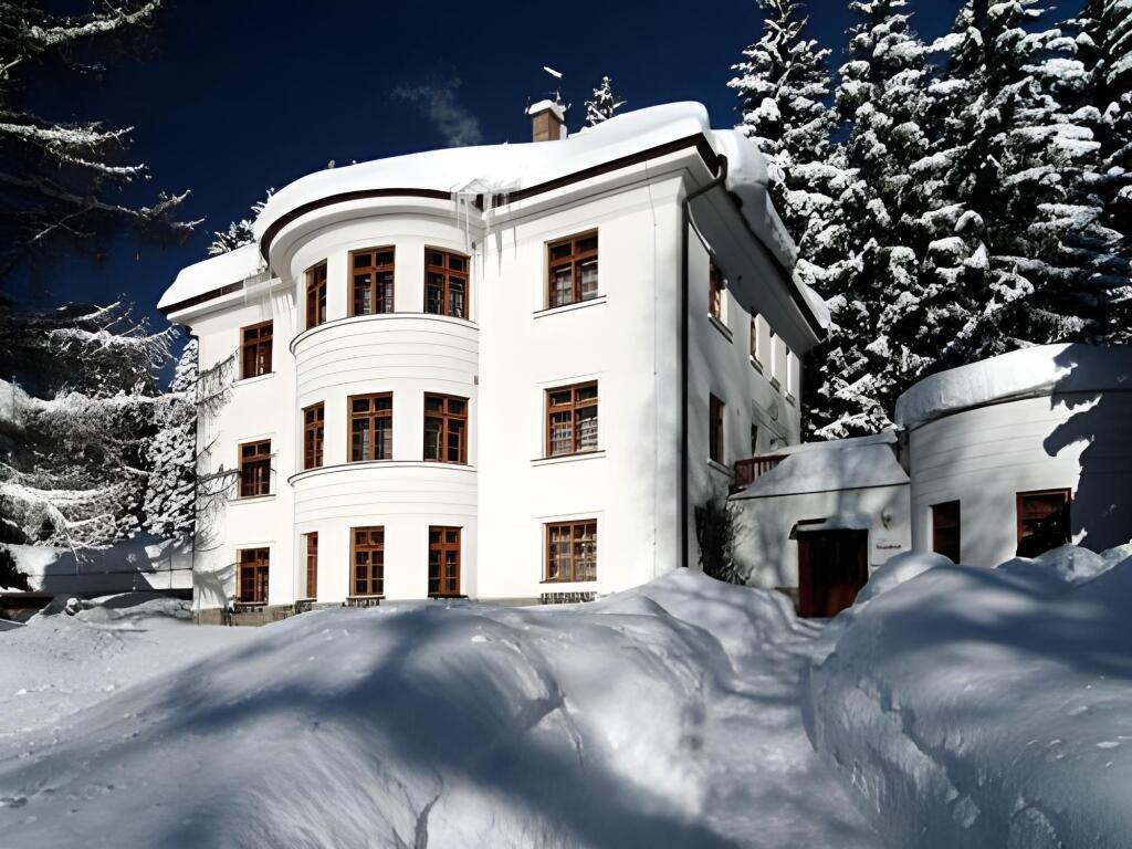 hotel image 10
