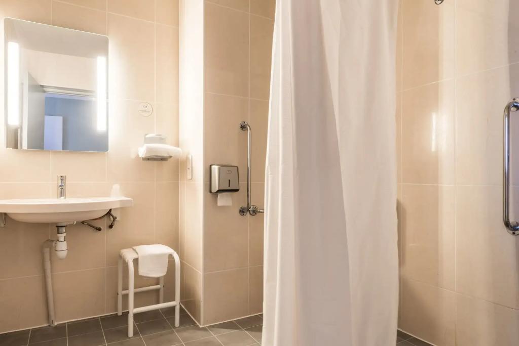 hotel image 9