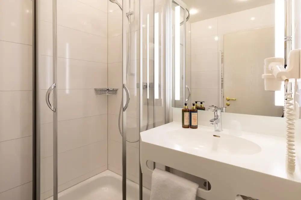 hotel image 12