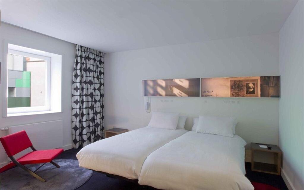 hotel image 32