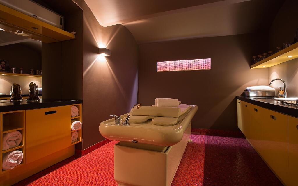 hotel image 16