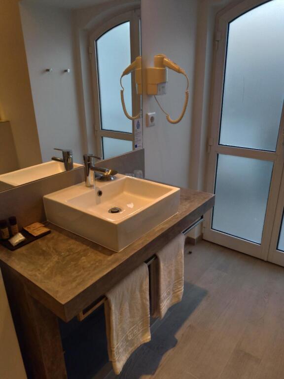 hotel image 16
