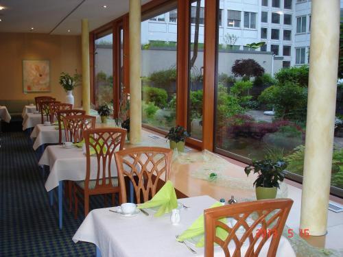 hotel image 10