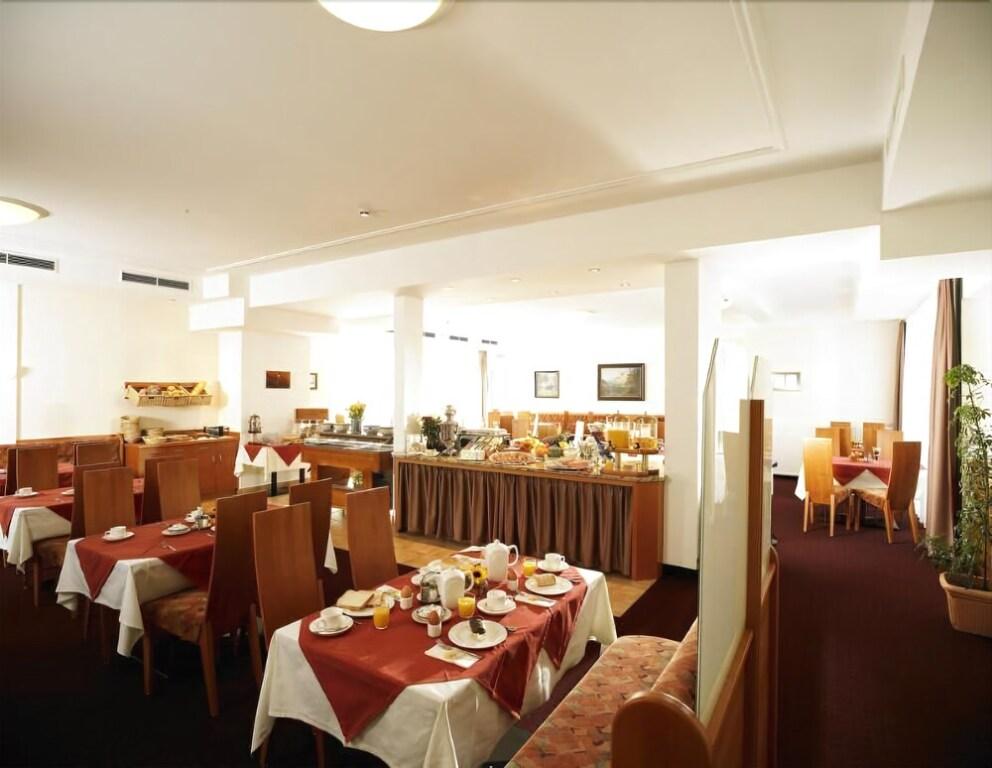 hotel image 10