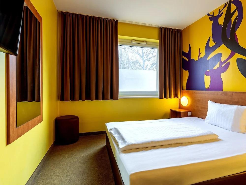 hotel image 16