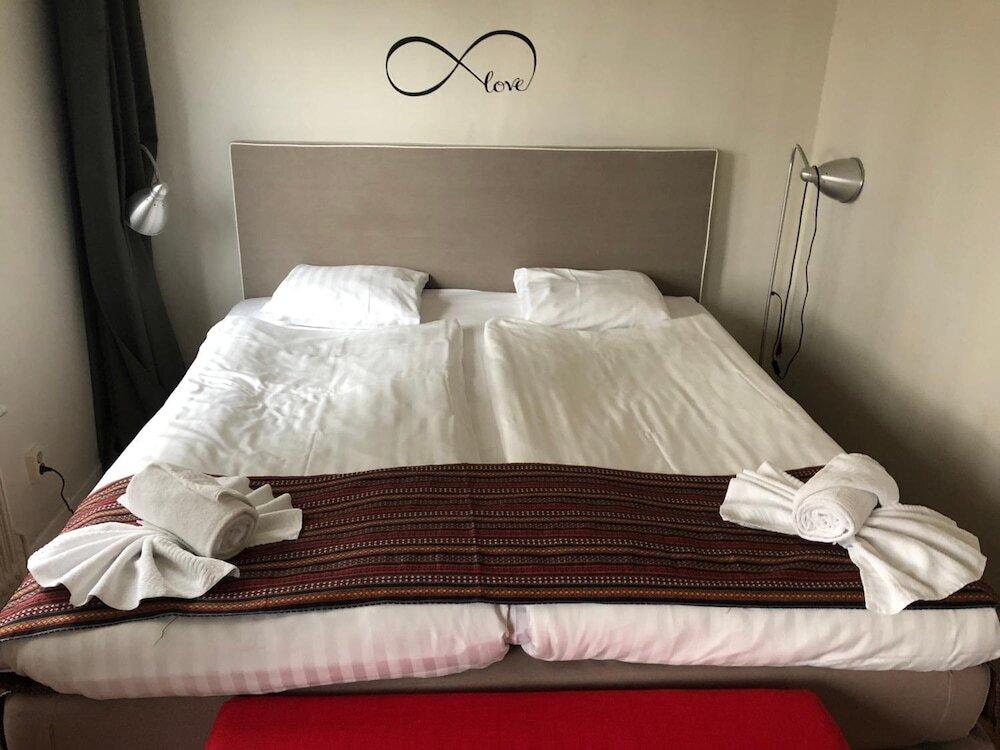 hotel image 16