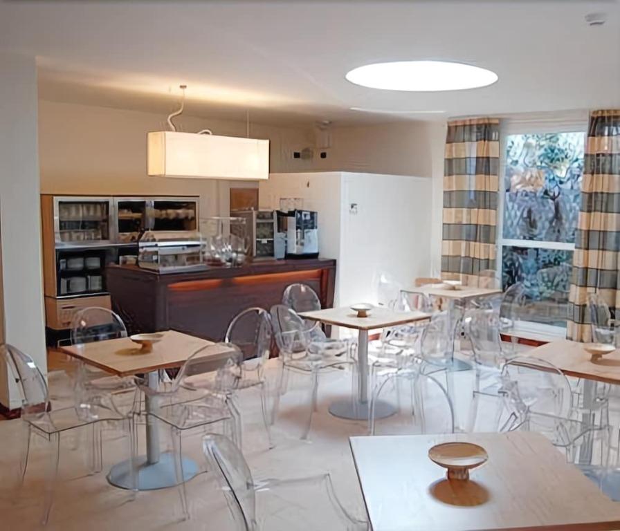 hotel image 10