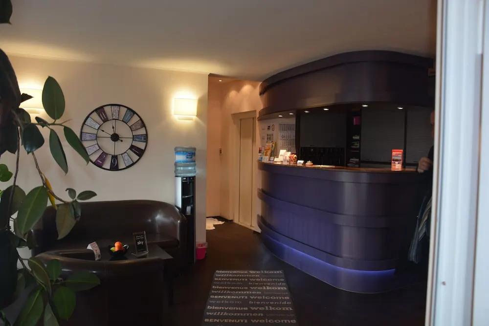 hotel image 9
