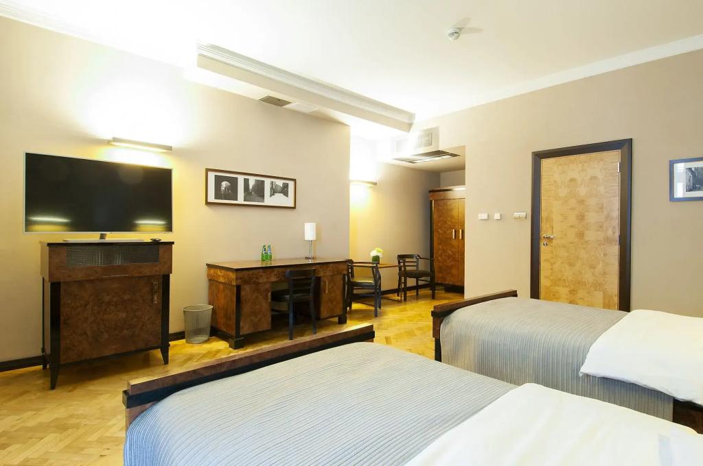 hotel image 11