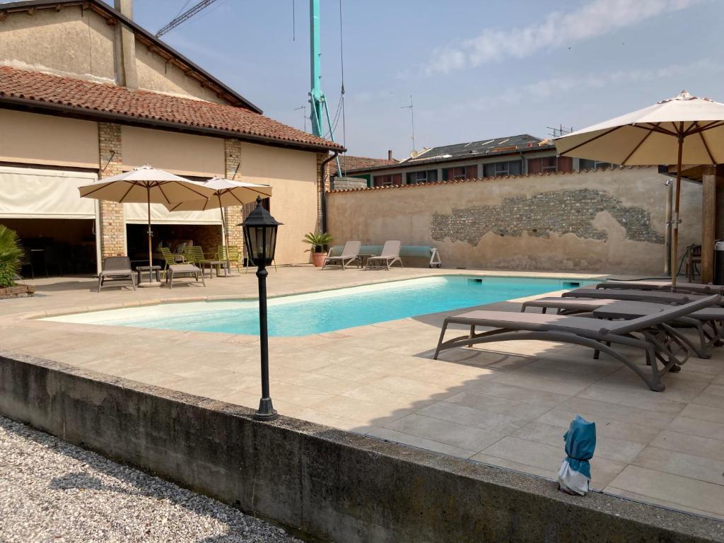 hotel image 10