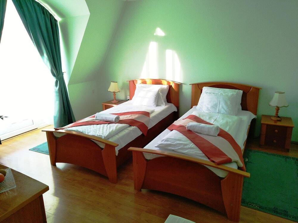 hotel image 16
