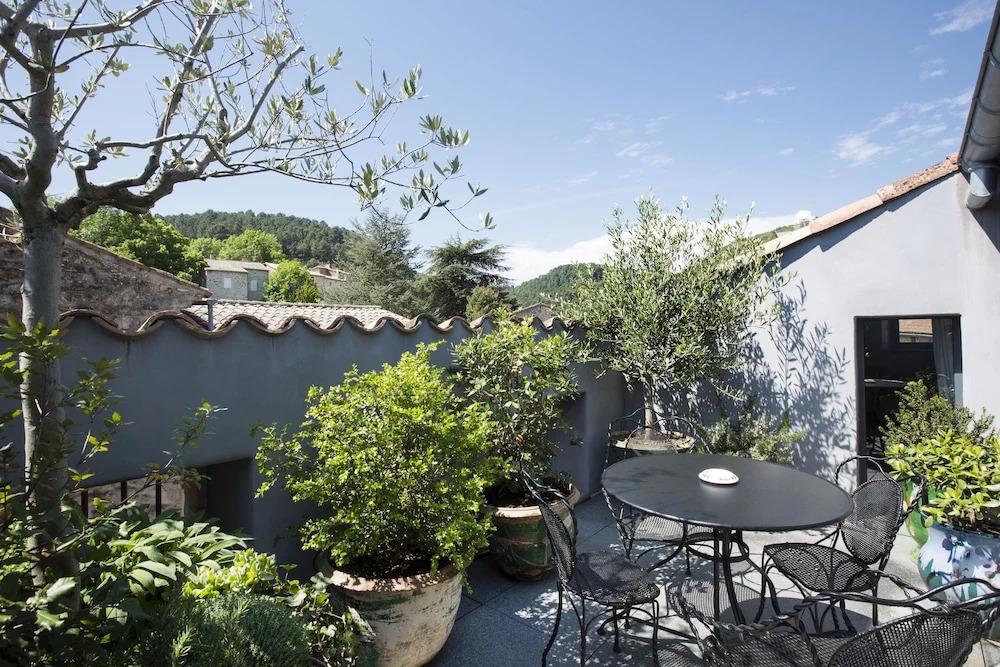 hotel image 13