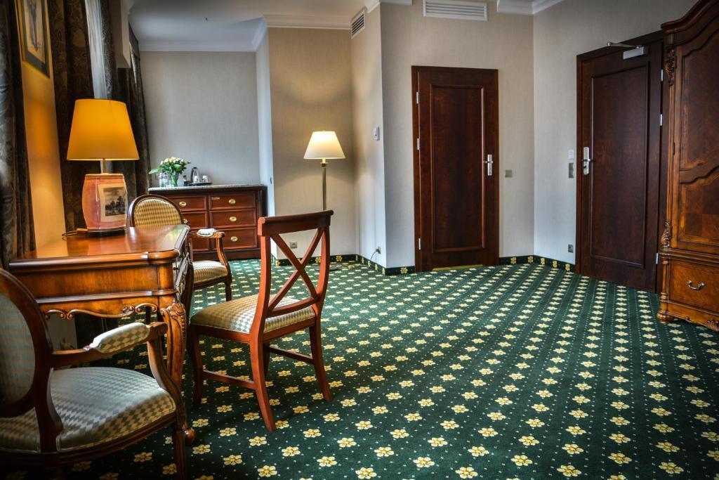 hotel image 12