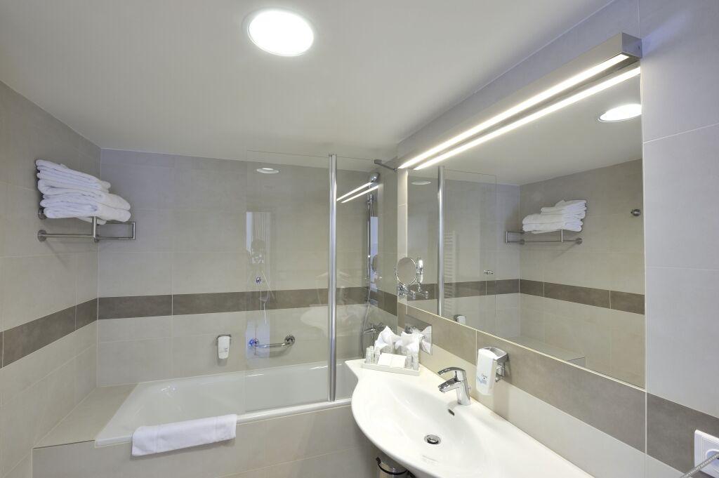 hotel image 16