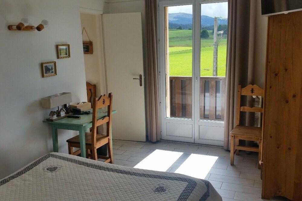 hotel image 8
