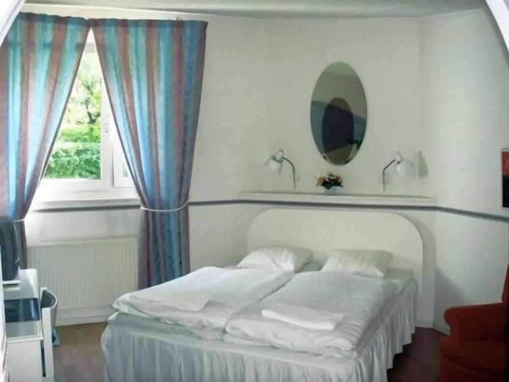 hotel image 9