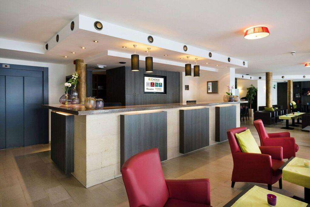 hotel image 10