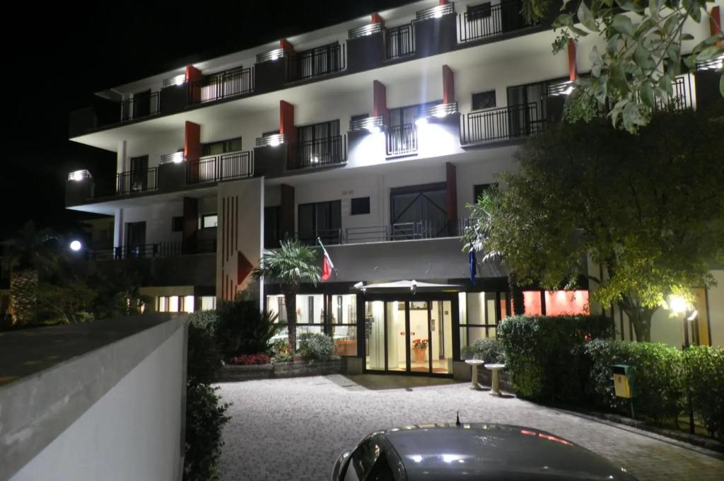 hotel image 16