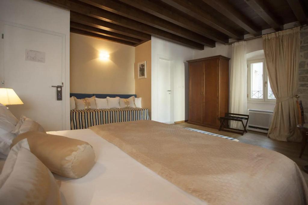 hotel image 43