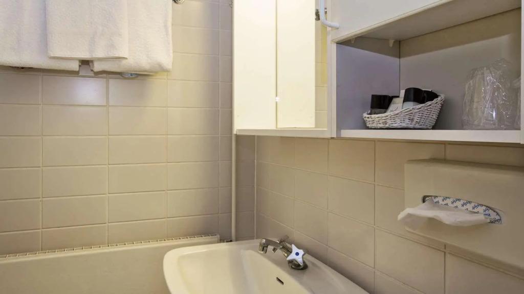 hotel image 16