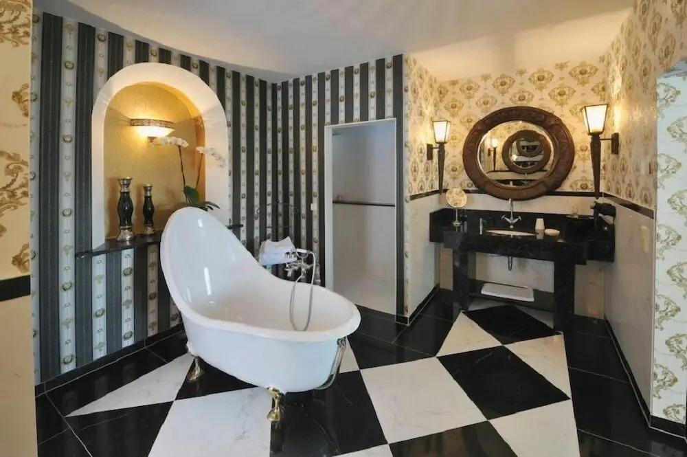 hotel image 12