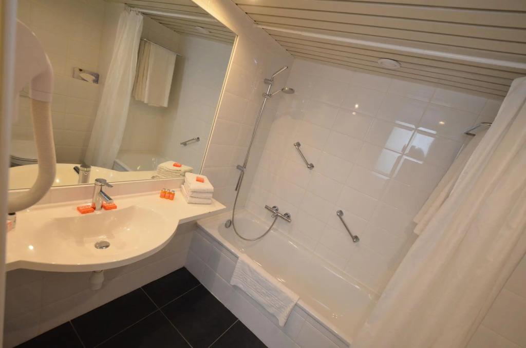 hotel image 16