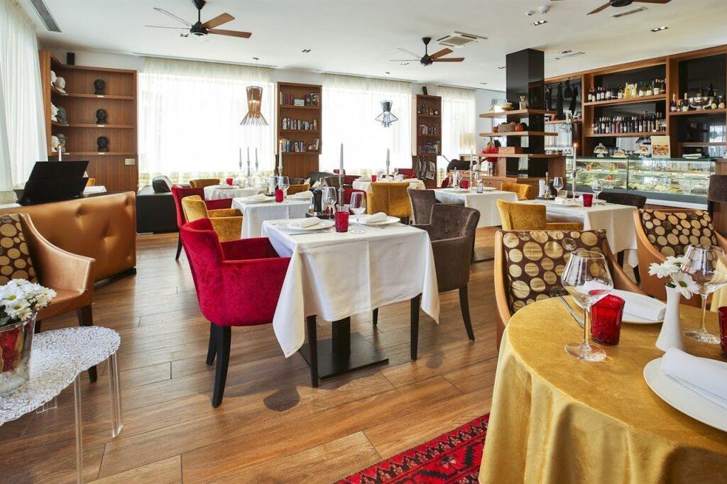 hotel image 10