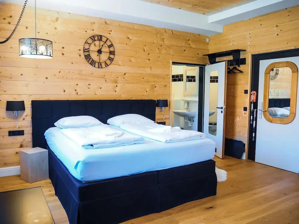 hotel image 13