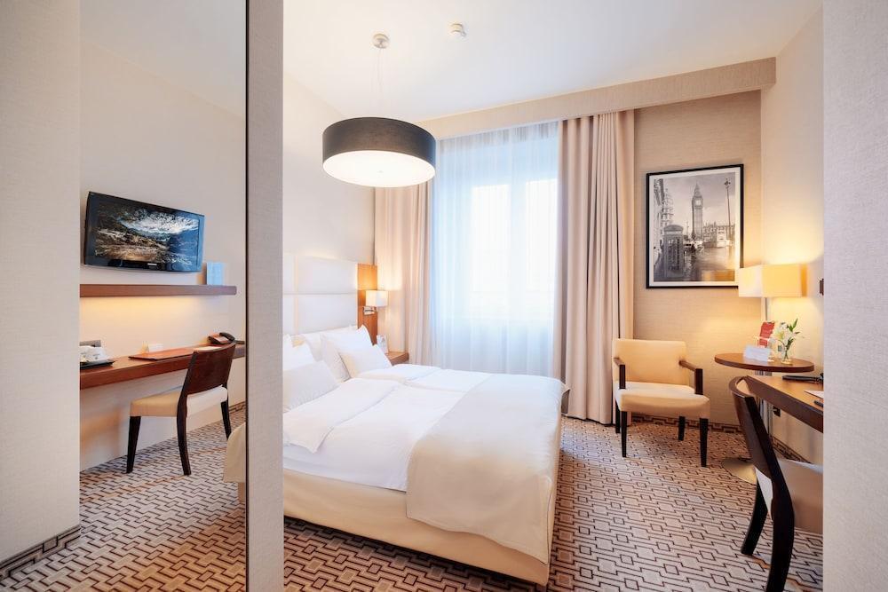hotel image 13