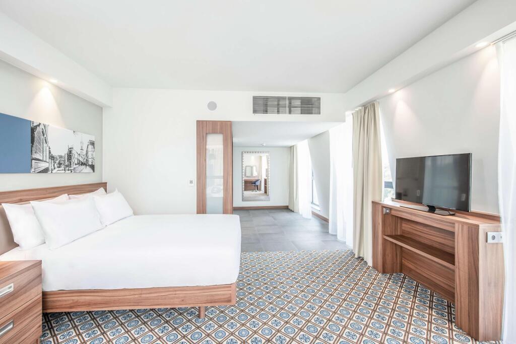 hotel image 18