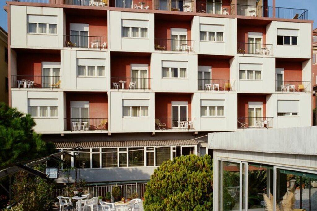 hotel image 16