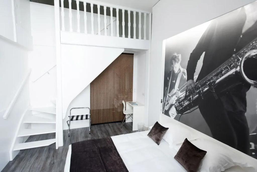 hotel image 10