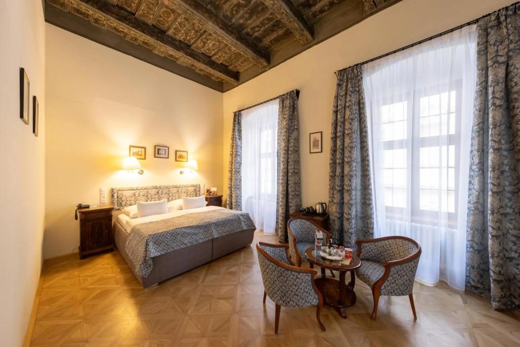 hotel image 12