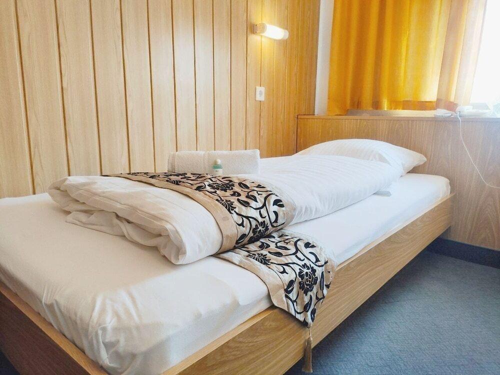 hotel image 12