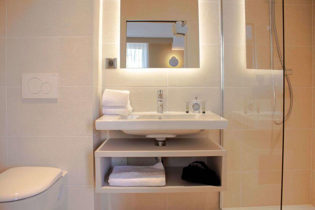 hotel image 16
