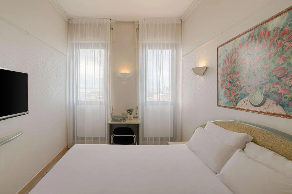 hotel image 37