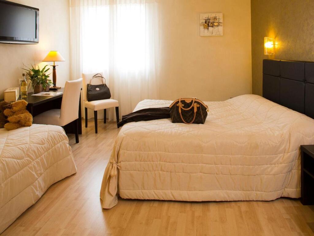 hotel image 9