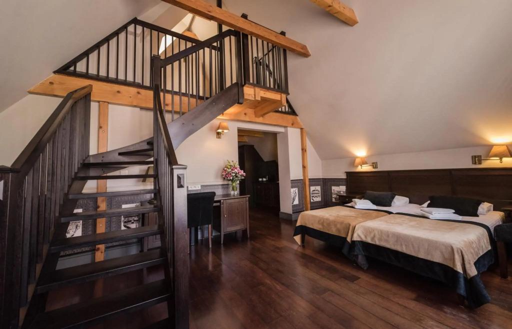hotel image 10