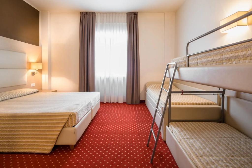 hotel image 9