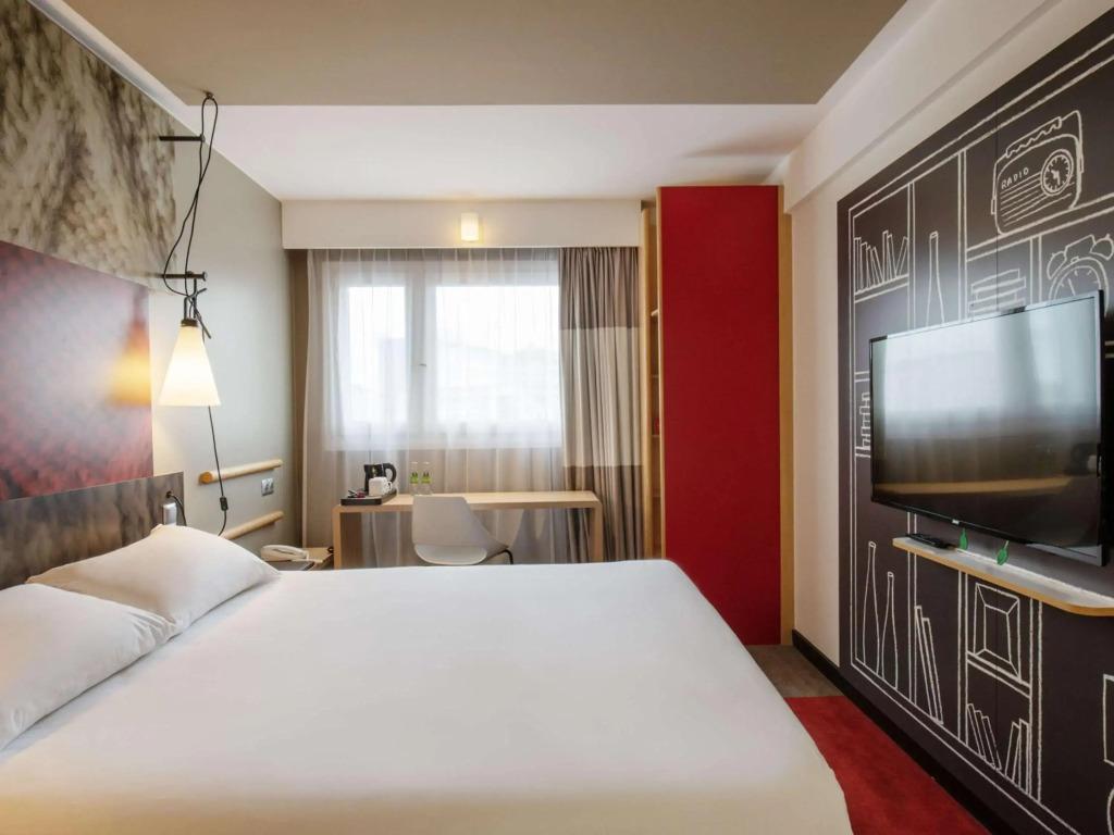 hotel image 16