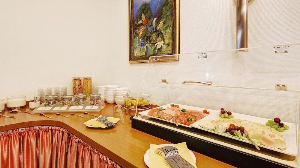 hotel image 12