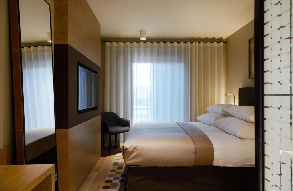 hotel image 13